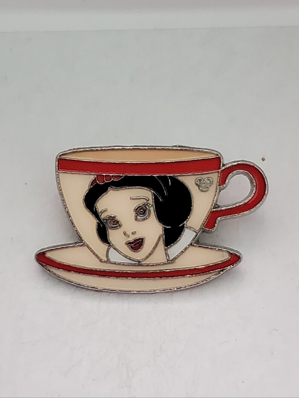 Disney Pin Trading Princess Tea Cups Snow White Hidden Mickey Pin
